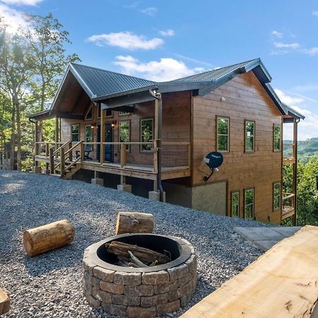 New / 3 King Suites / Sleeps12 / View / 5 Mi To Pf / Hot Tub 세비어빌 외부 사진