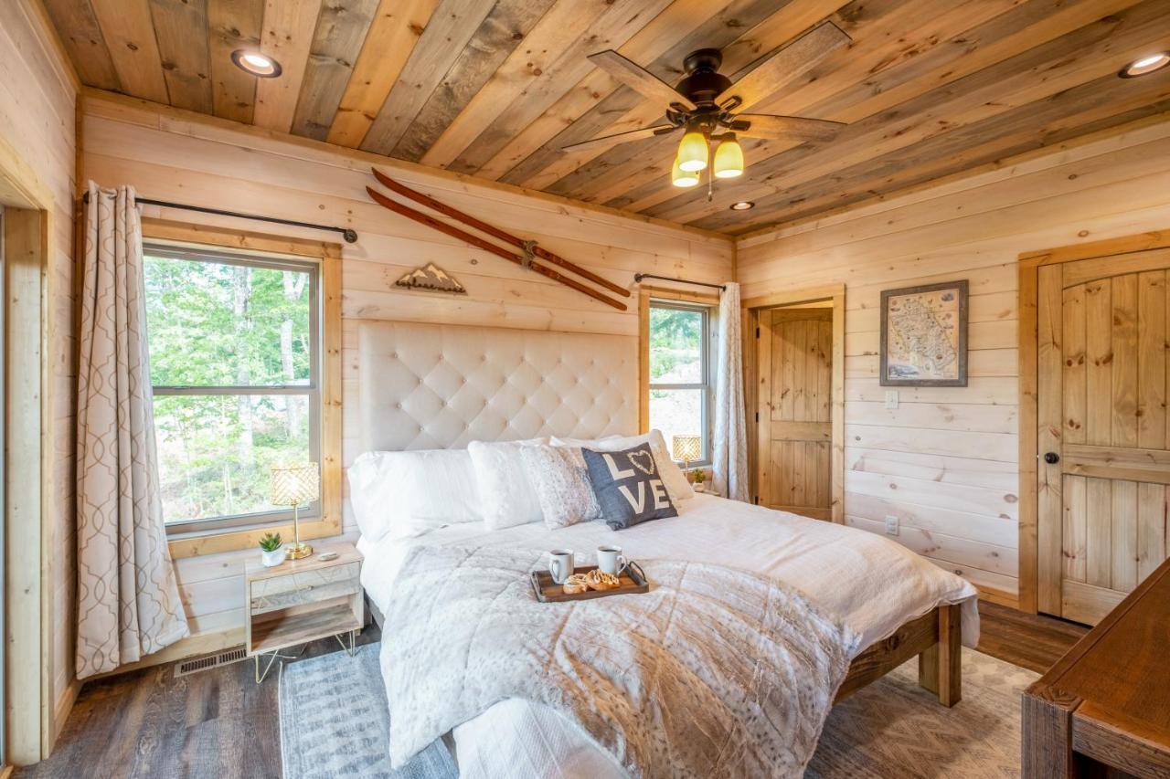 New / 3 King Suites / Sleeps12 / View / 5 Mi To Pf / Hot Tub 세비어빌 외부 사진