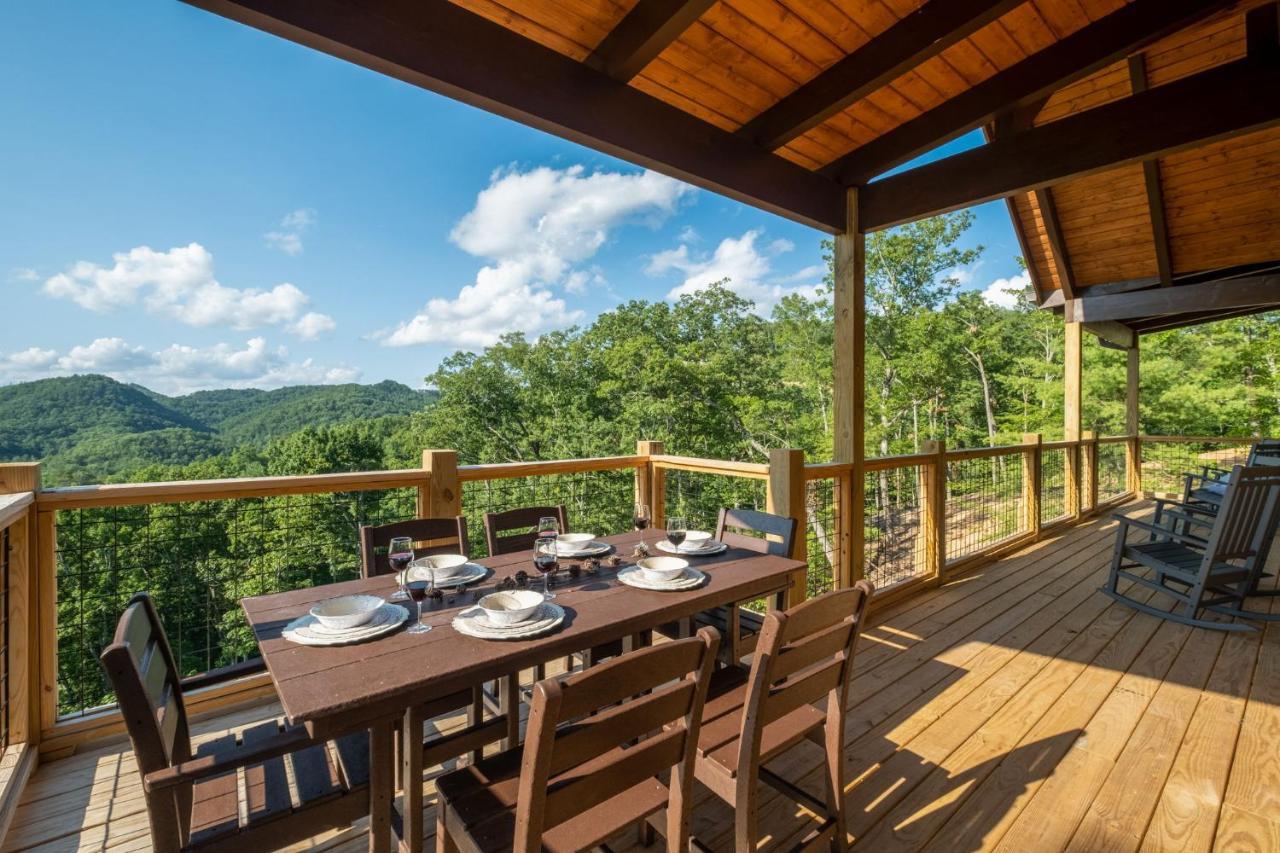 New / 3 King Suites / Sleeps12 / View / 5 Mi To Pf / Hot Tub 세비어빌 외부 사진