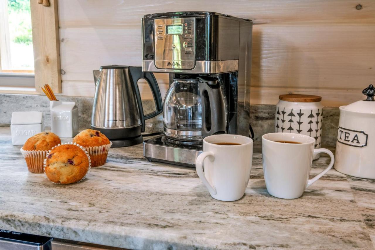 New / 3 King Suites / Sleeps12 / View / 5 Mi To Pf / Hot Tub 세비어빌 외부 사진