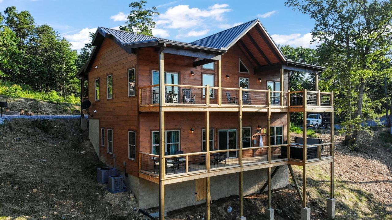 New / 3 King Suites / Sleeps12 / View / 5 Mi To Pf / Hot Tub 세비어빌 외부 사진