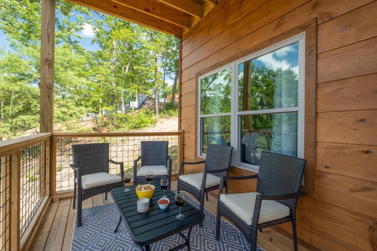 New / 3 King Suites / Sleeps12 / View / 5 Mi To Pf / Hot Tub 세비어빌 외부 사진