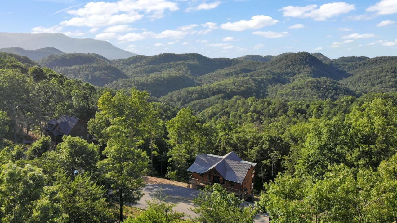 New / 3 King Suites / Sleeps12 / View / 5 Mi To Pf / Hot Tub 세비어빌 외부 사진